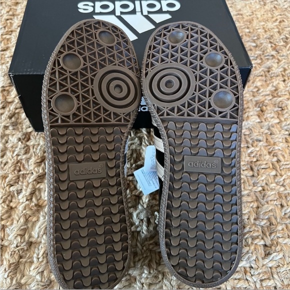 NWT Adidas Samba Classic Sneakers Black Brown Gum Sole Size Men 6.5/Women 7.5 - Picture 10 of 13